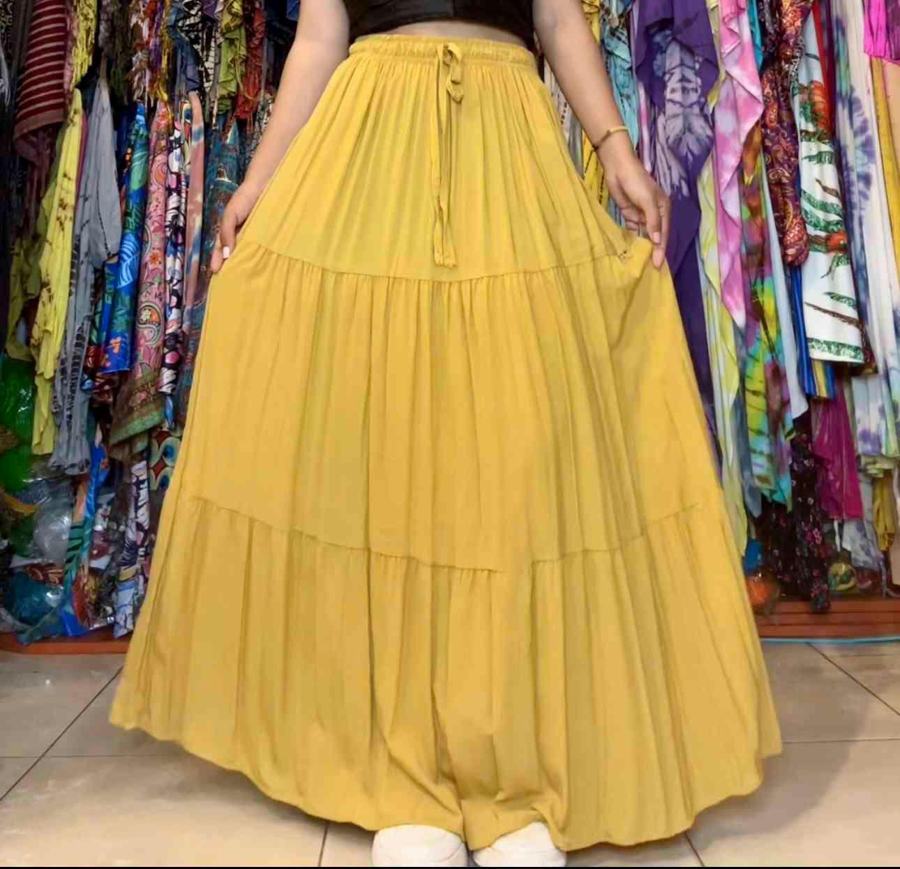 សំពត់ប៉ាក់វែងចង់ខ្សែ