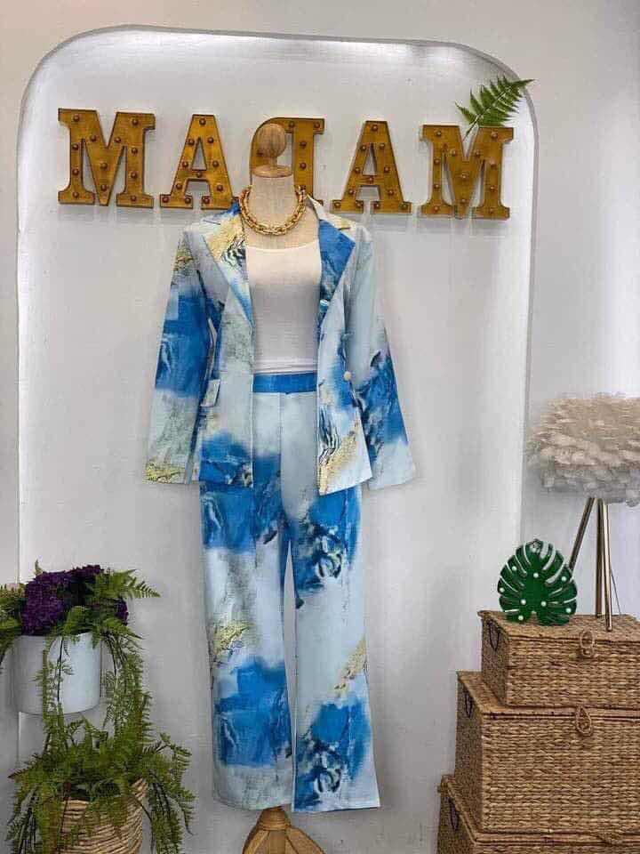 ឈុតអាវធំ