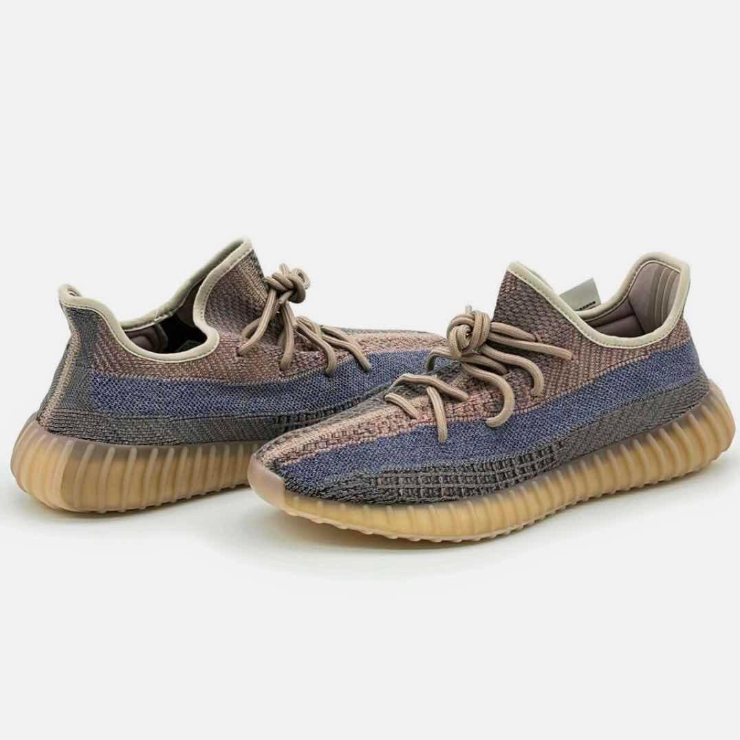 Yeezy Bosst 350 V2 Fade