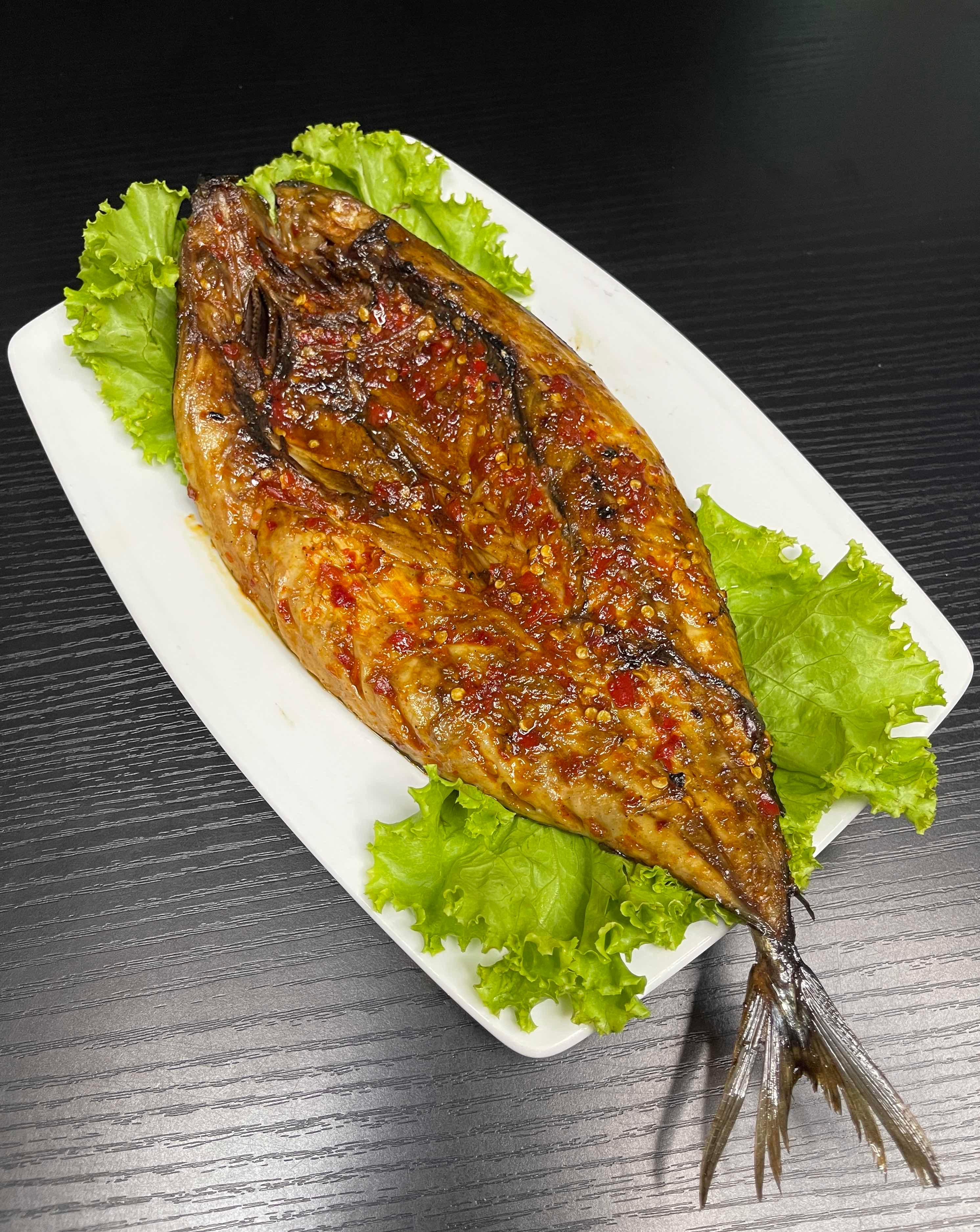 ត្រីសាបាក់អាំងអំបិលម្ទេស
