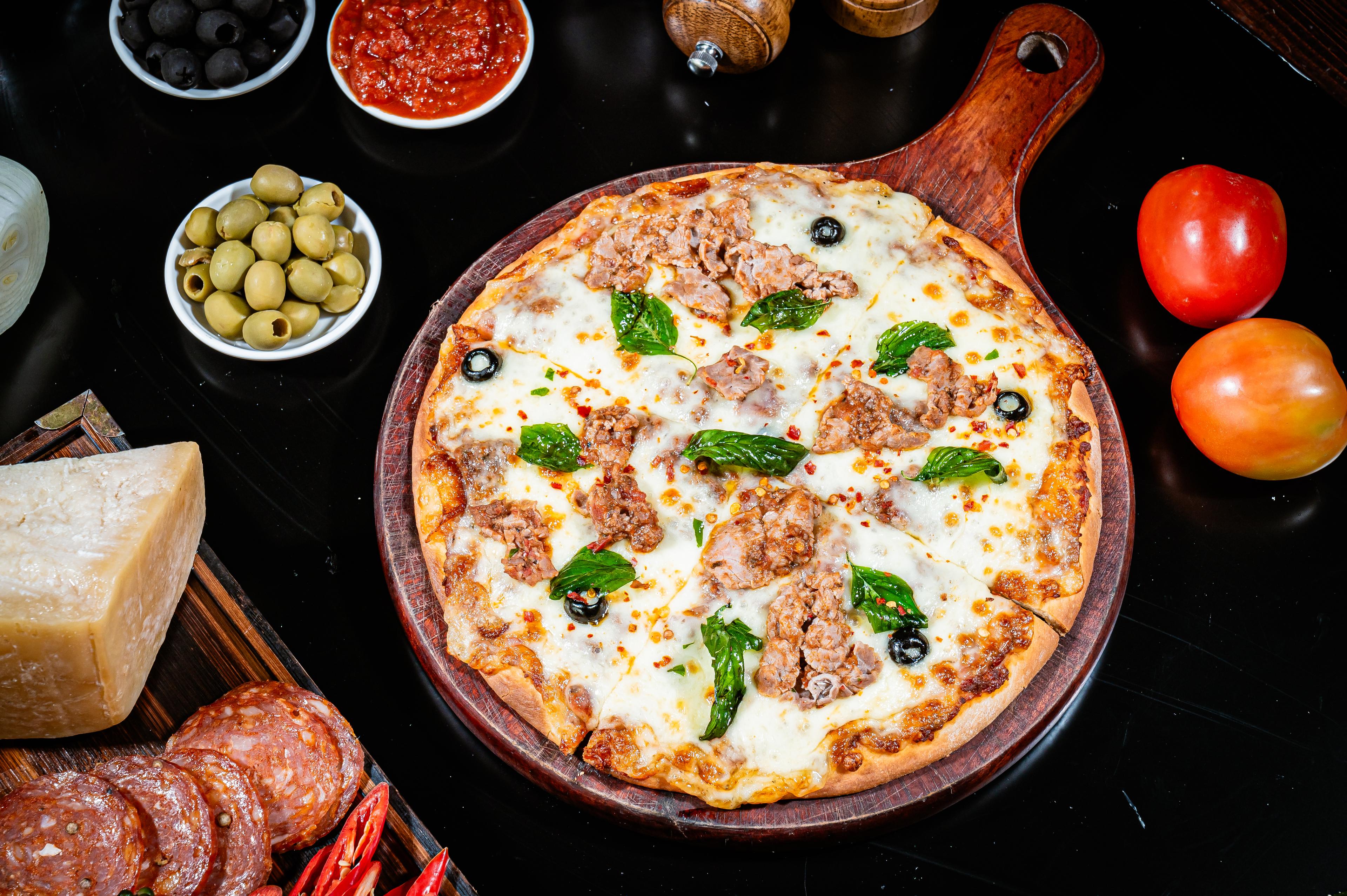 ភីហ្សាសាច់ គោ Beef pizza 牛肉披萨
