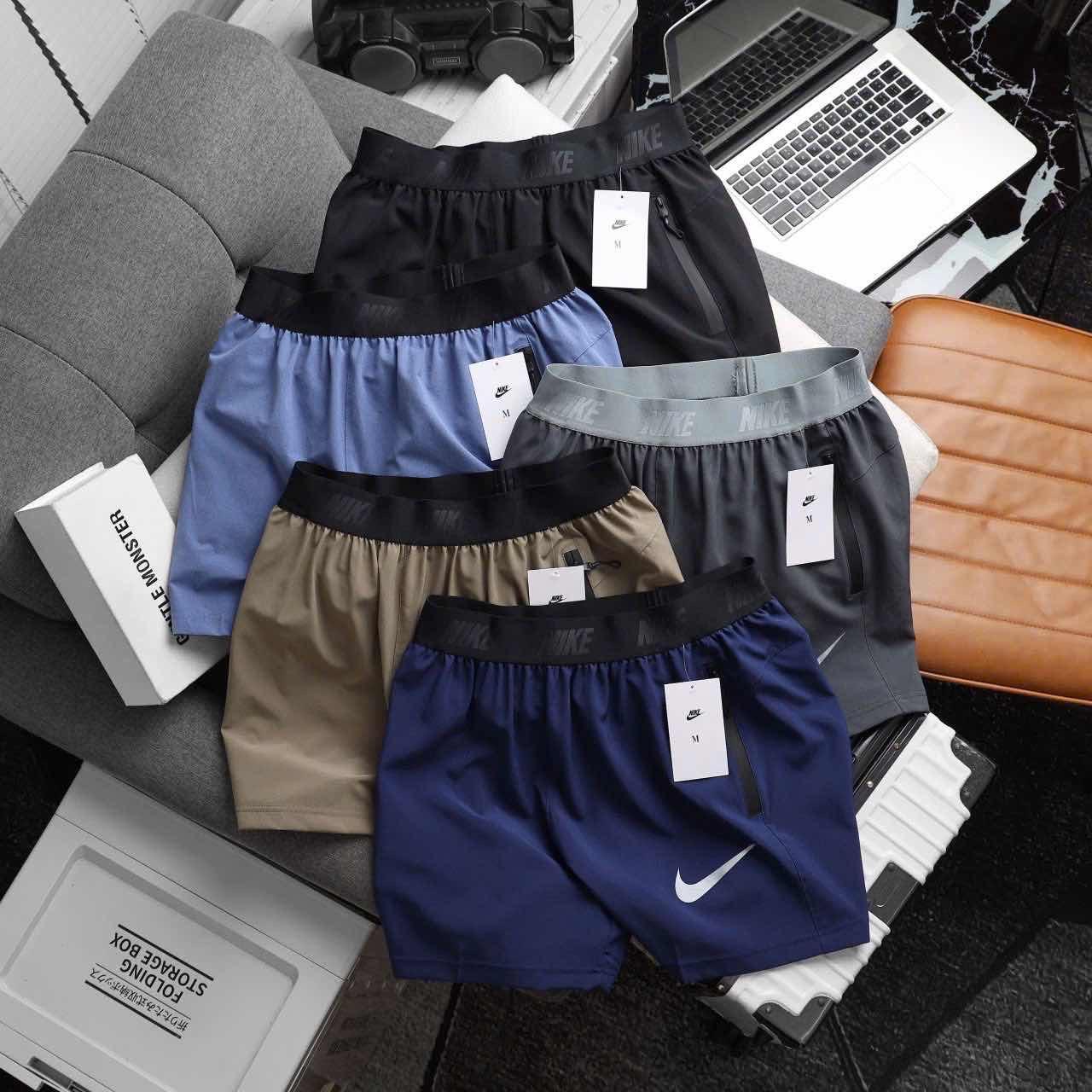 ខោខ្លីពាក់កណ្តាលភ្លៅ​ ​Nike