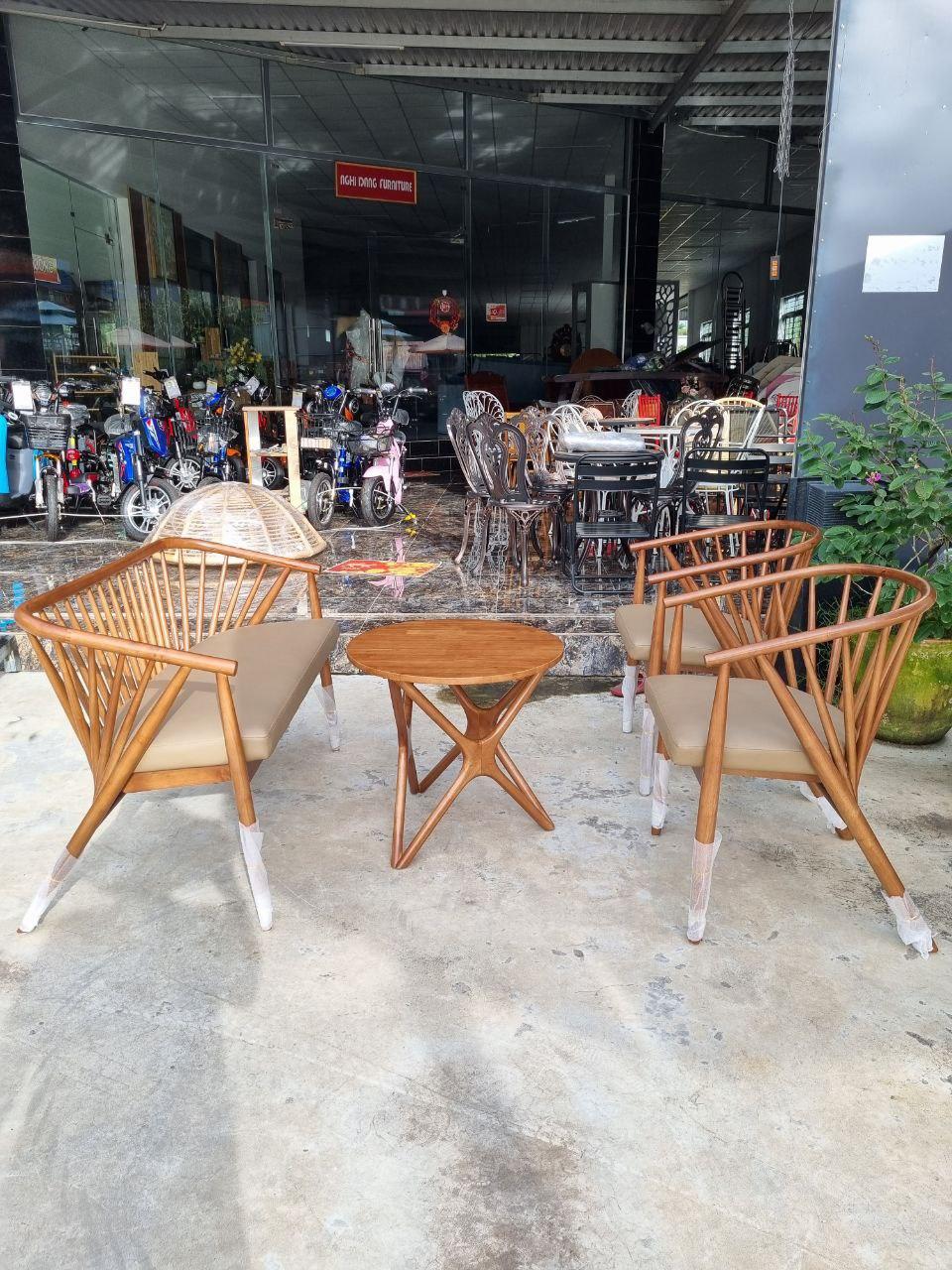 សាឡុងឈើកៅសូ