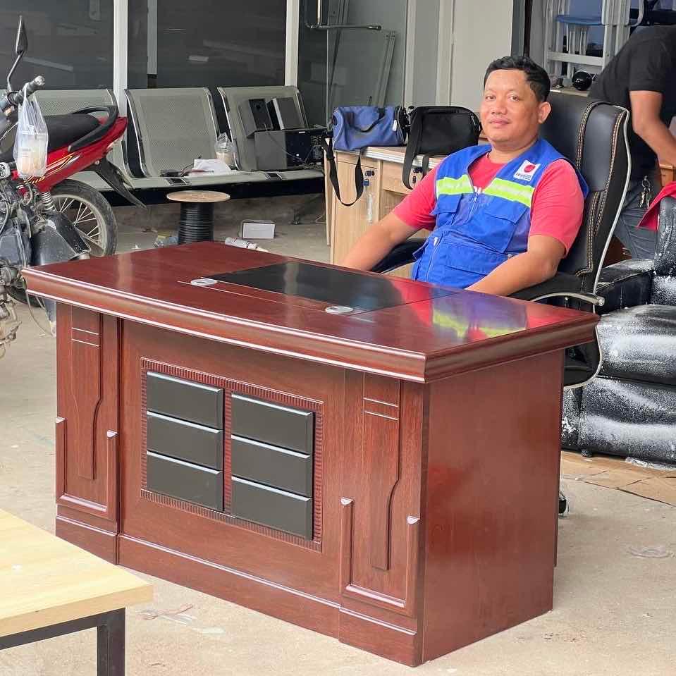 តុប្រធាន 