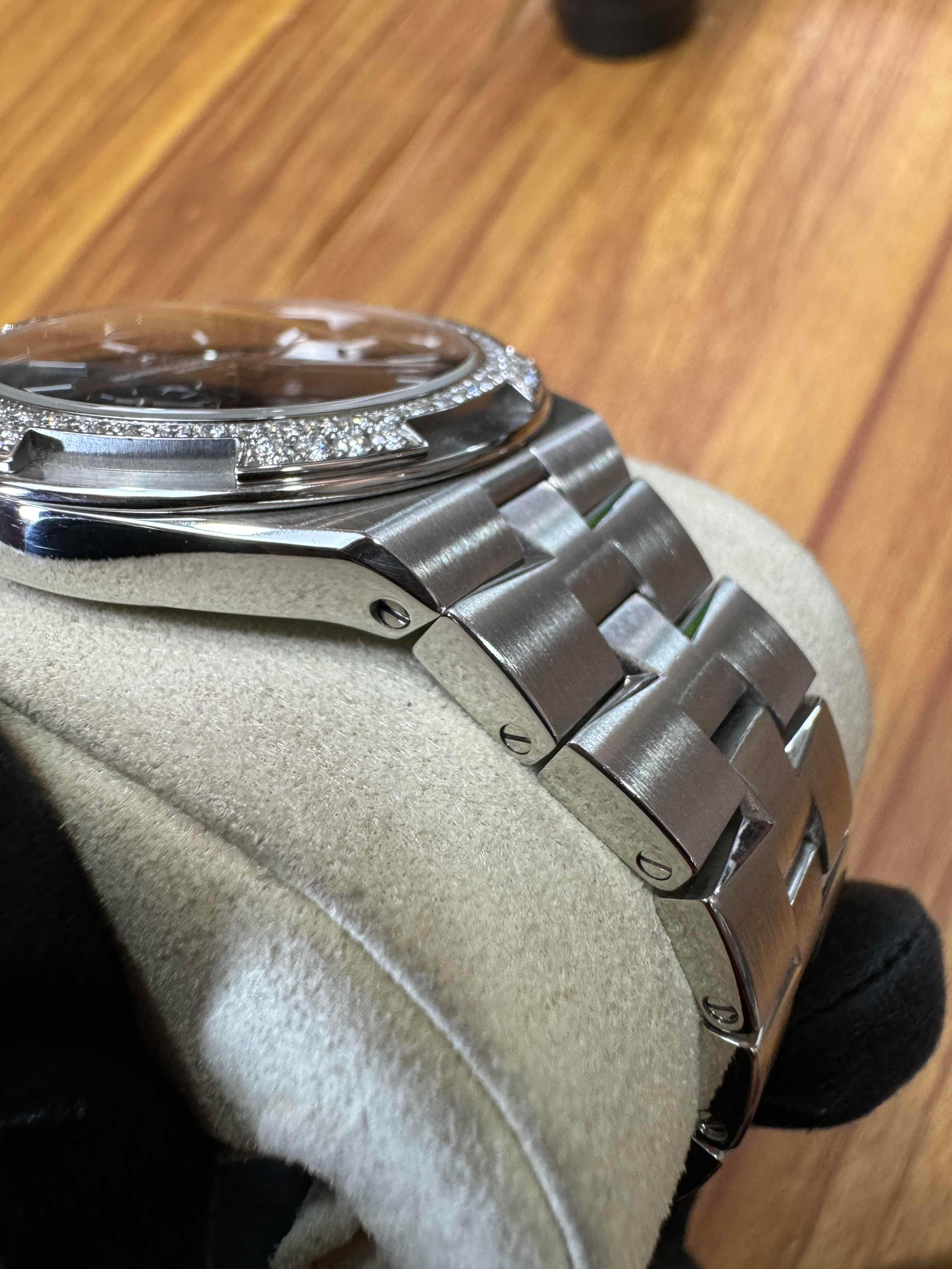 VACHERON CONSTANTIN Overseas Blue Dial Diamonds