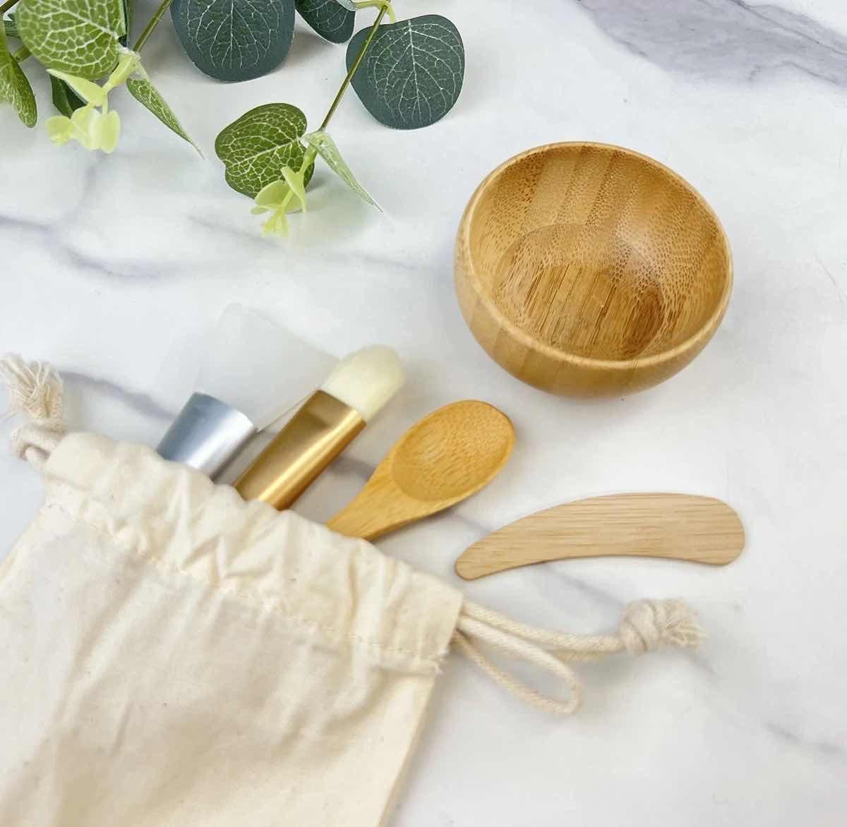 ឧបករណ៍​ដាក់ម៉ាស់​ធម្មជាតិ​