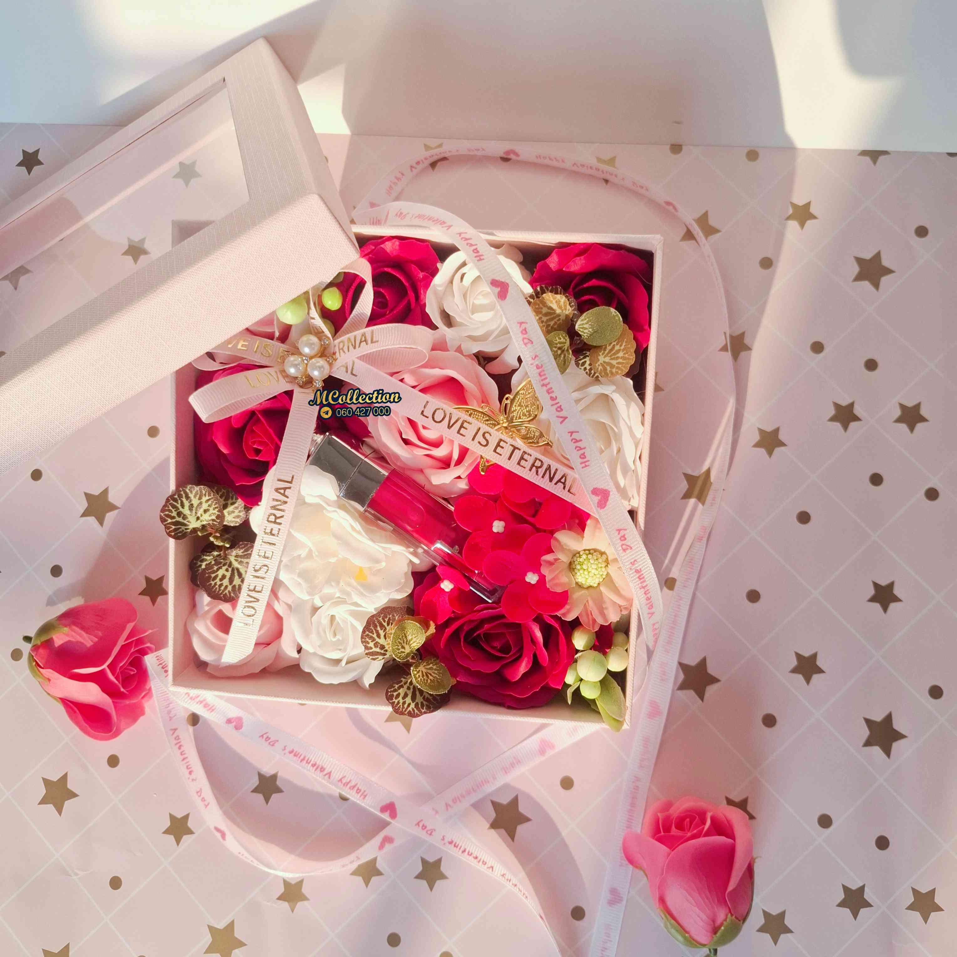 Gift Box with Flower soap Red