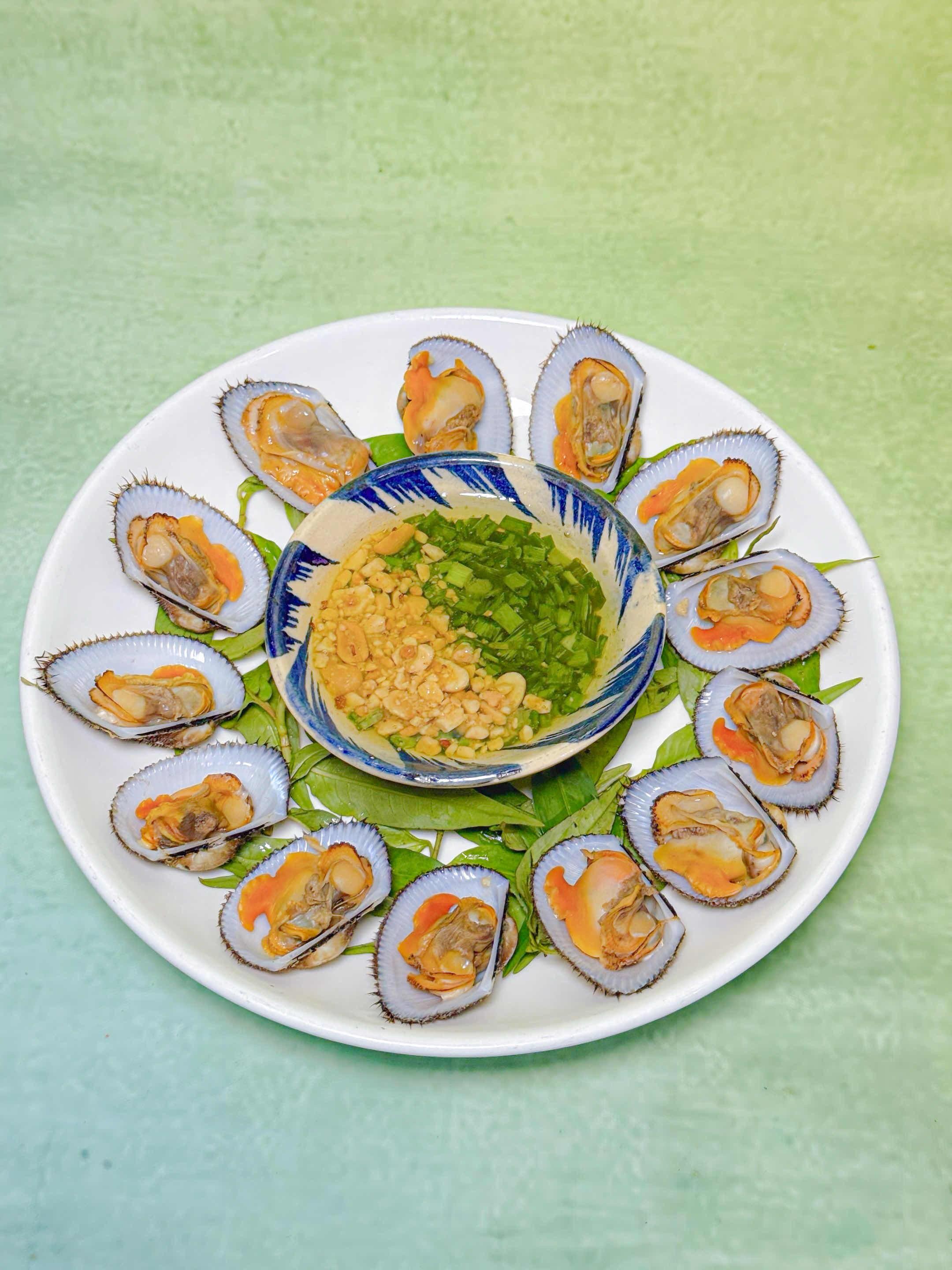 ងាវរោមស្រុះ ( ទឹកត្រីស្លឹកខ្ទឹម) 