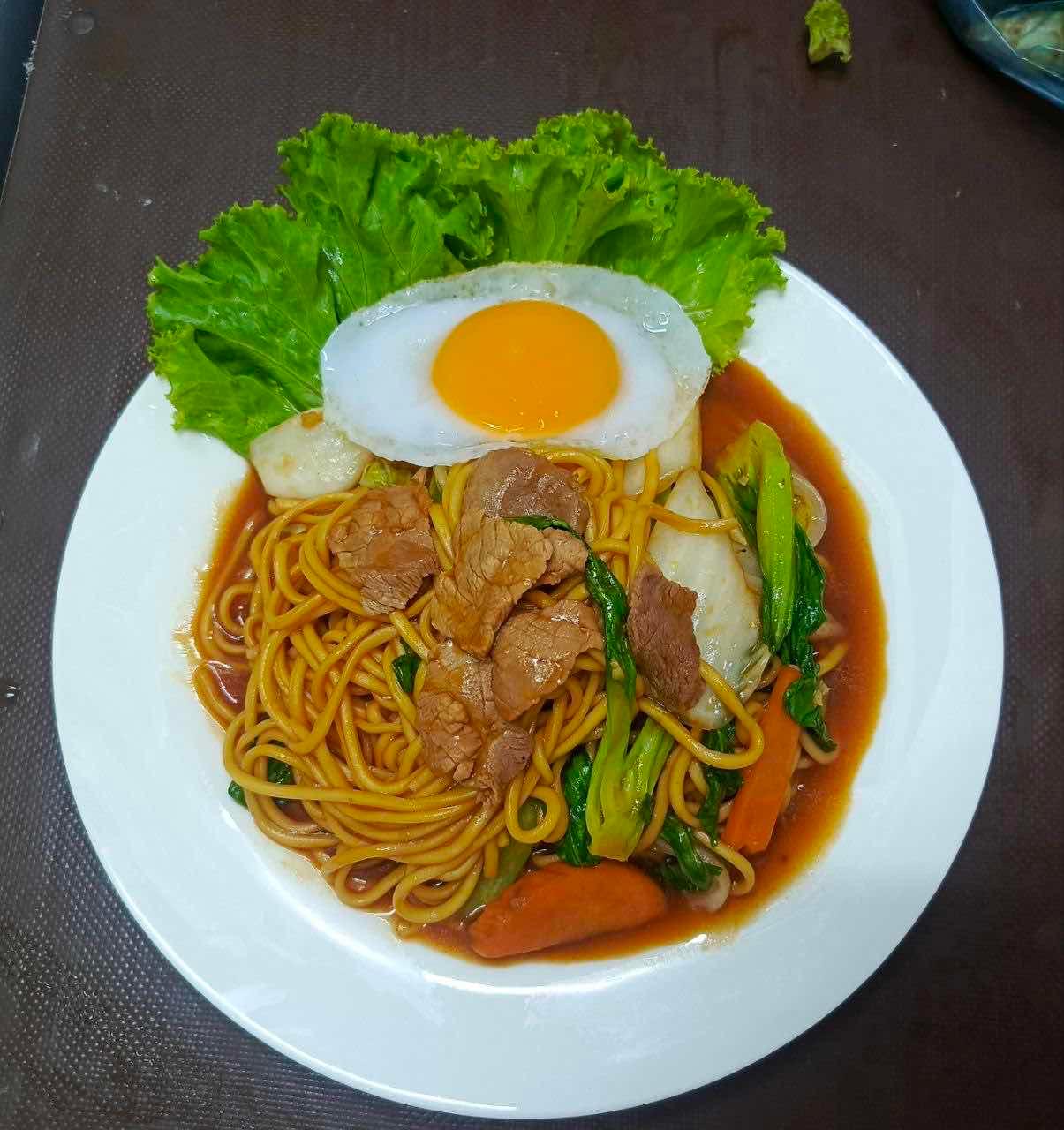 មីឆាសាច់ជ្រូក