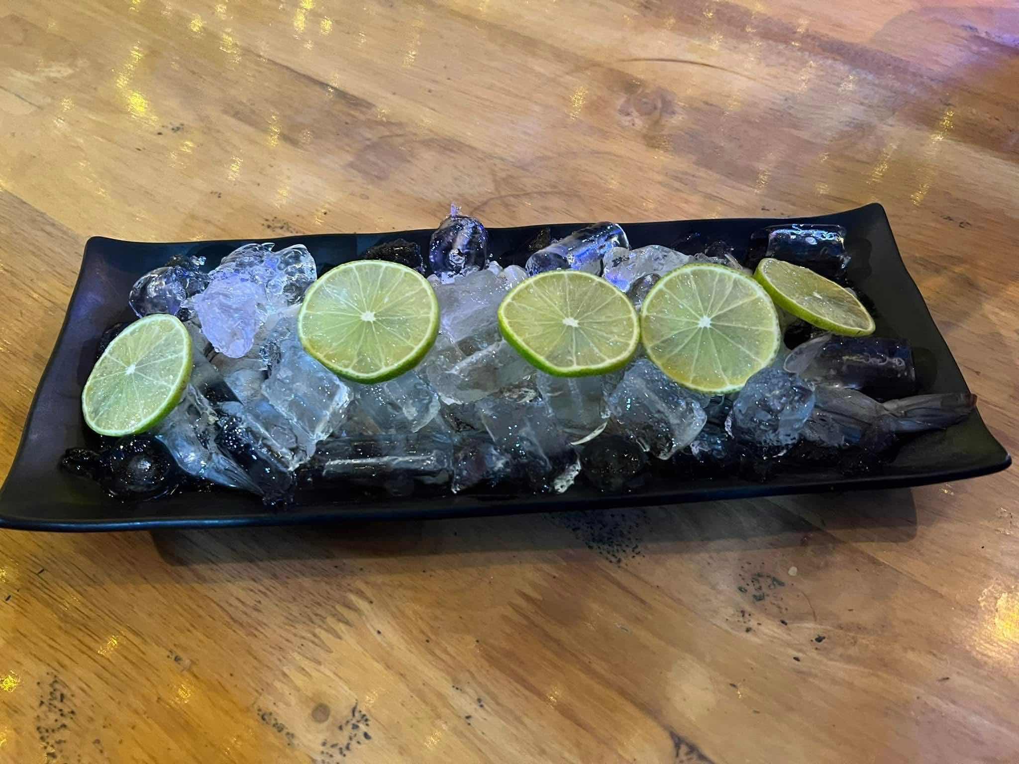 បង្គាទឹកភ្នែក ចានតូច