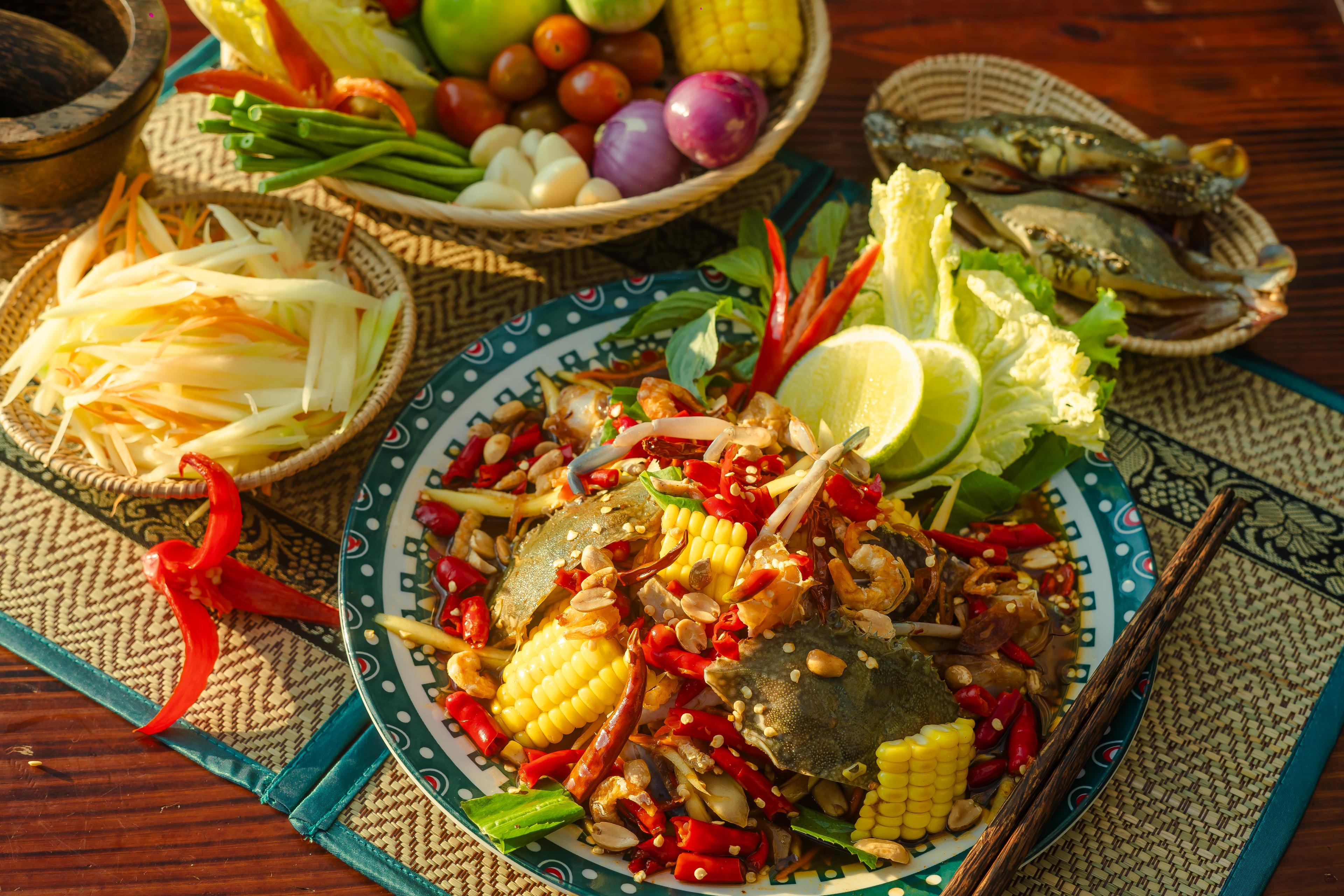 បុកល្ហុងក្តាមសេះ Papaya salad with blue crab 青蟹木瓜沙拉
