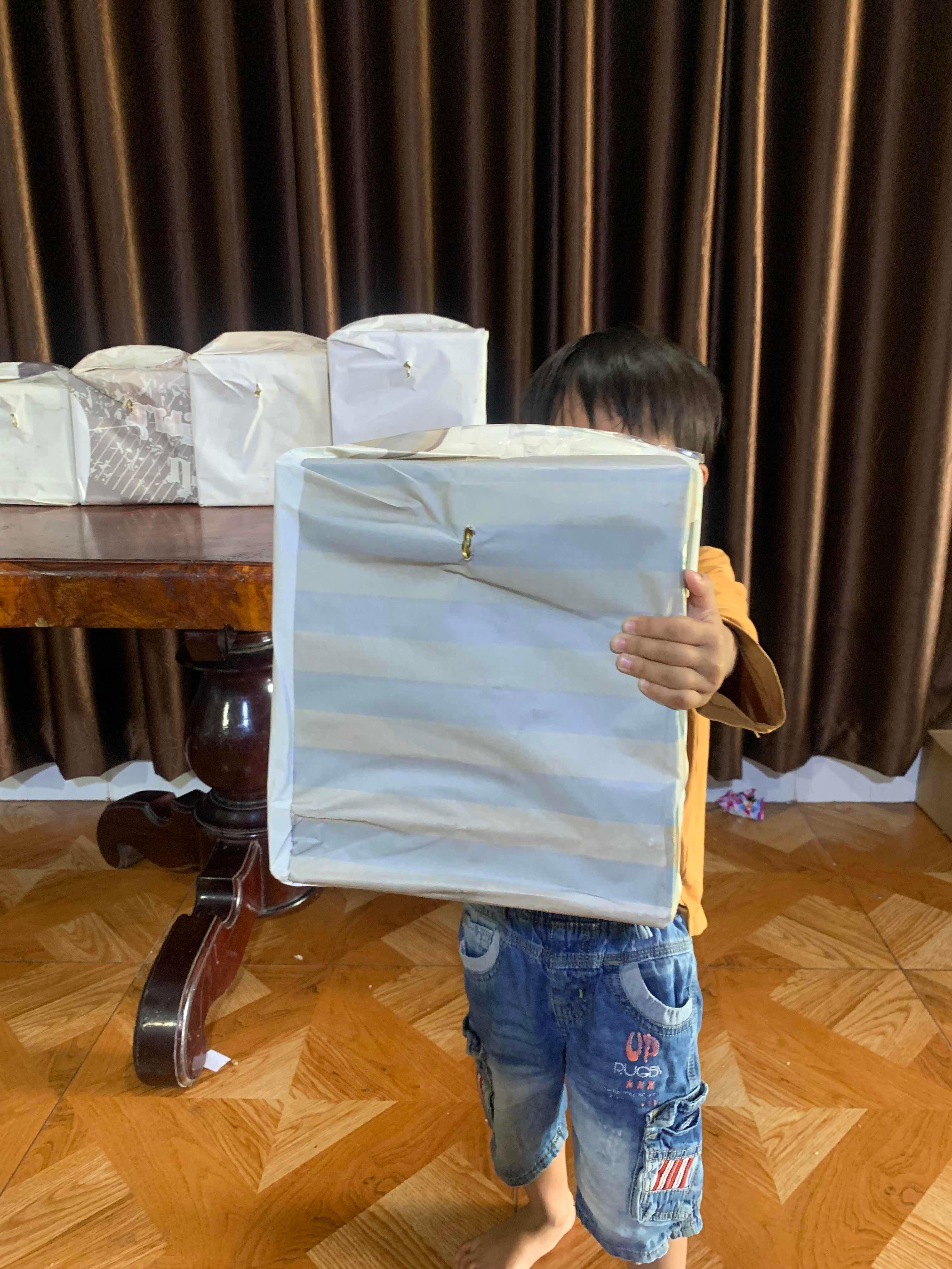 ធុង​សន្សំ​លុយ