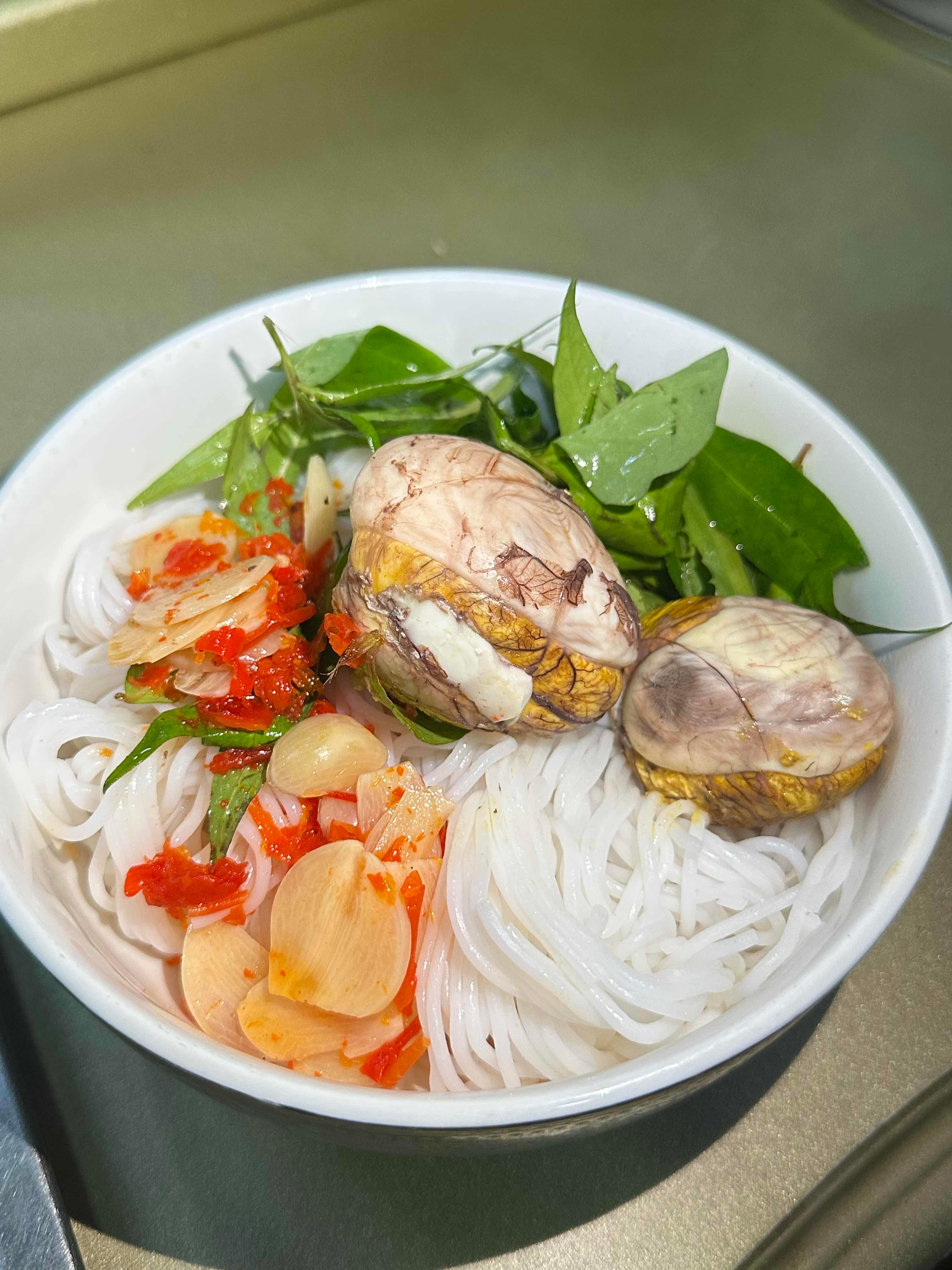 នំបញ្ចុកពងទាកូន