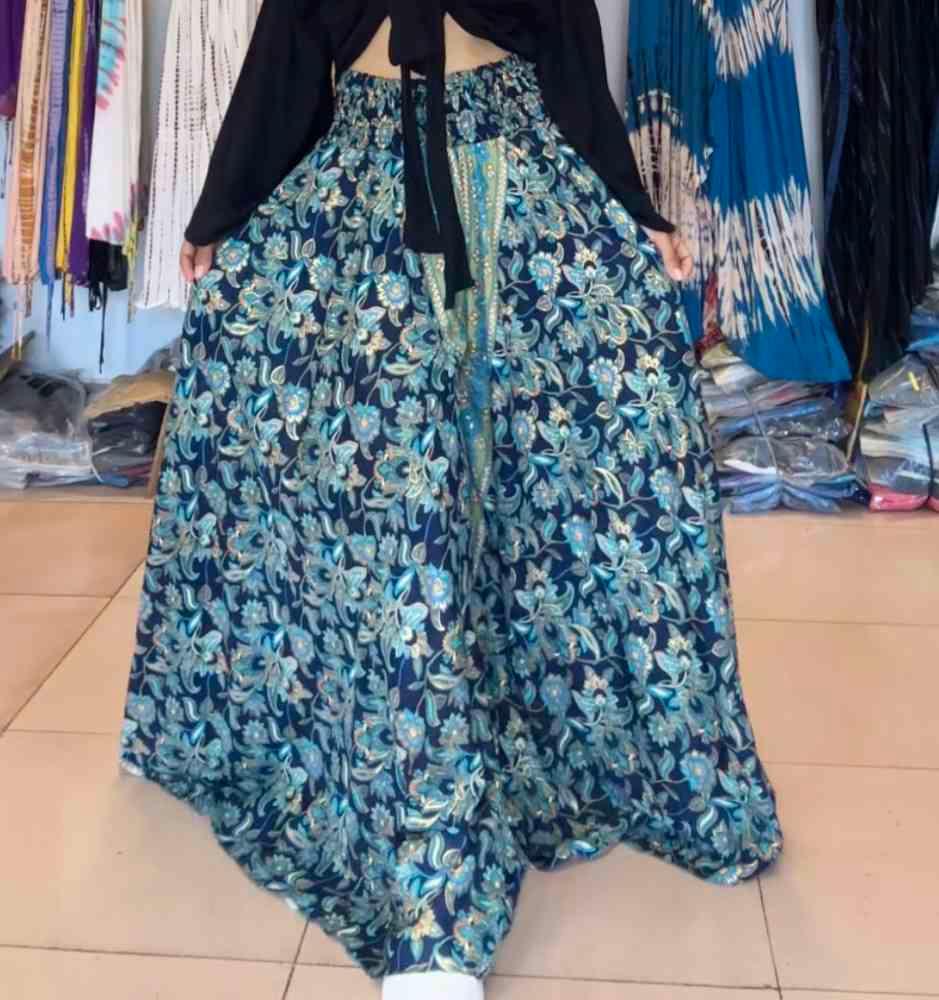 ខោសូត្រជើងធំ