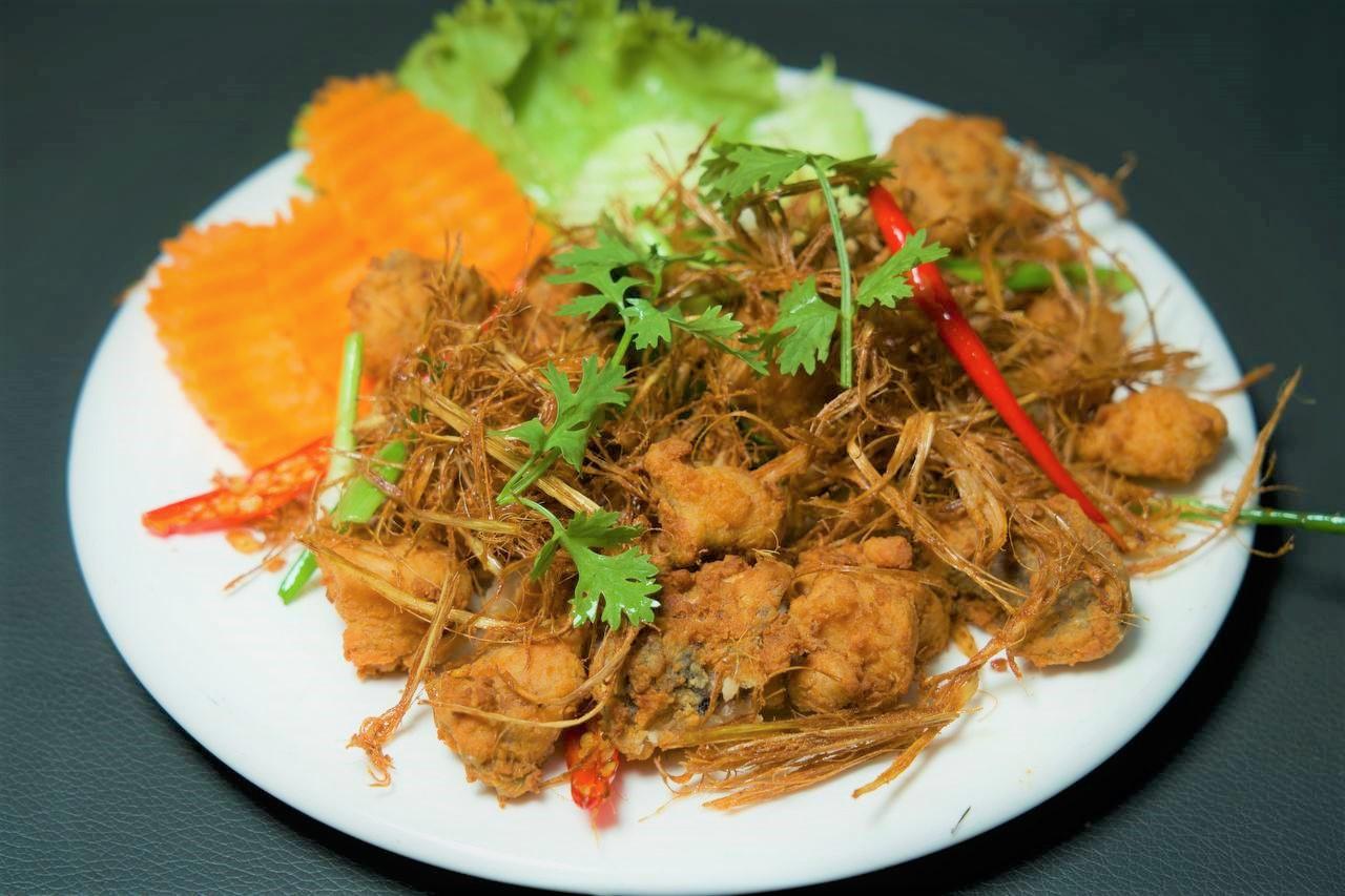 មាន់លីងគល់ស្លឹកគ្រៃ