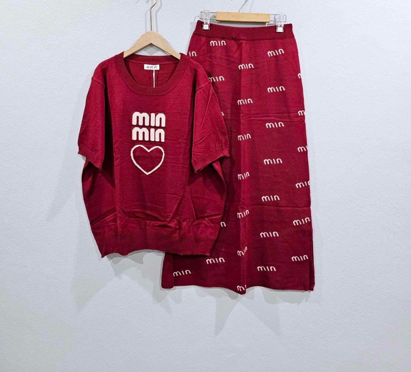 ឈុតសំពត់សាច់ចាក់min