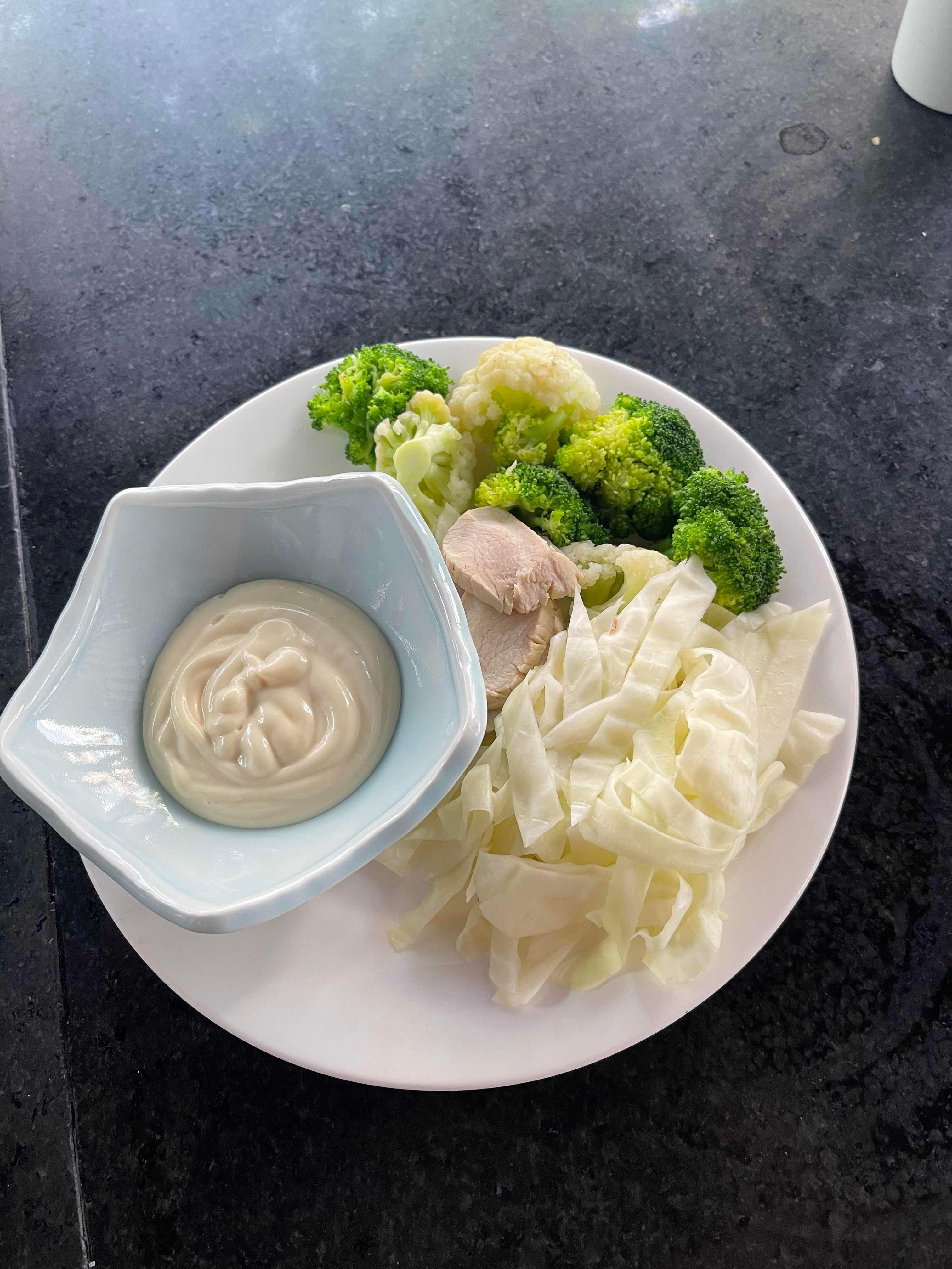 សាឡាដសាច់មាន់